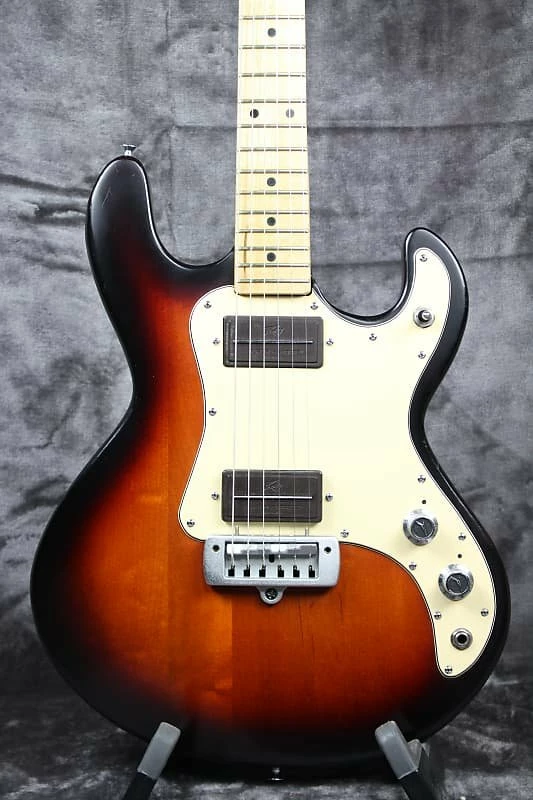 Empire Guitars 1981-83 Peavey T-15 With Amp Case