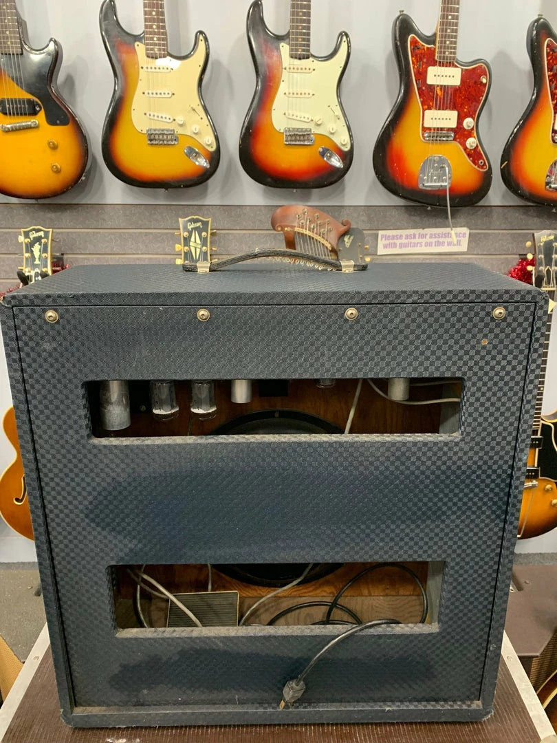 Empire Guitars Vintage Ampeg Reverberocket Combo Amp Used