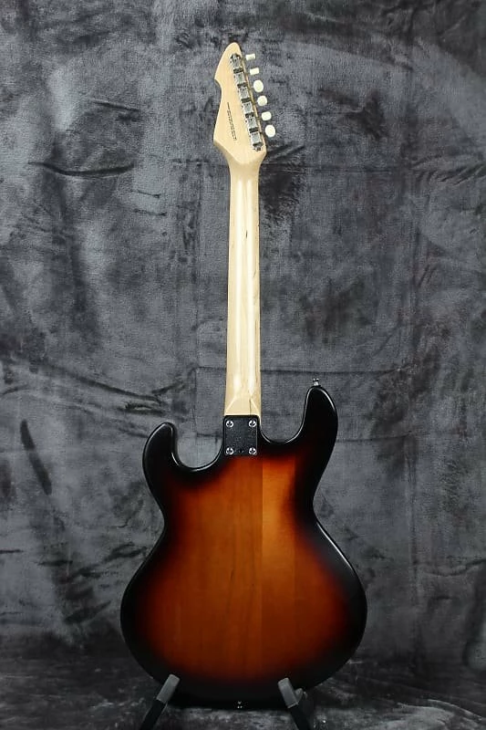 Empire Guitars 1981-83 Peavey T-15 With Amp Case